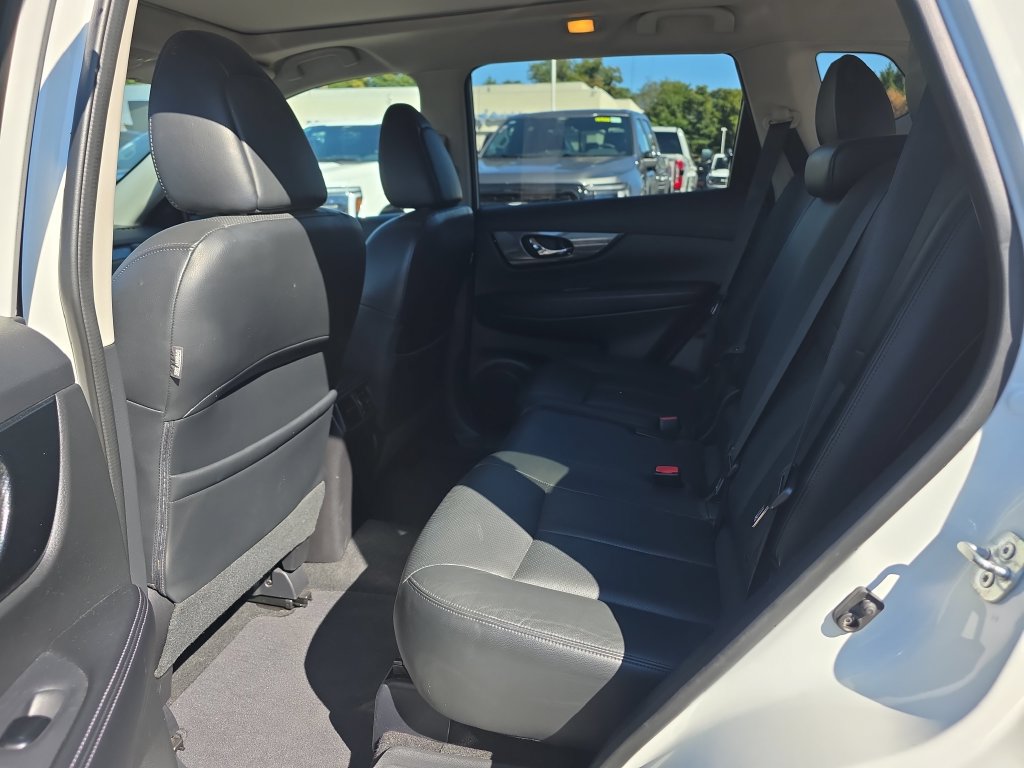 Used 2014 Nissan Rogue SL w/ SL Premium Package AWD/4WD image 17