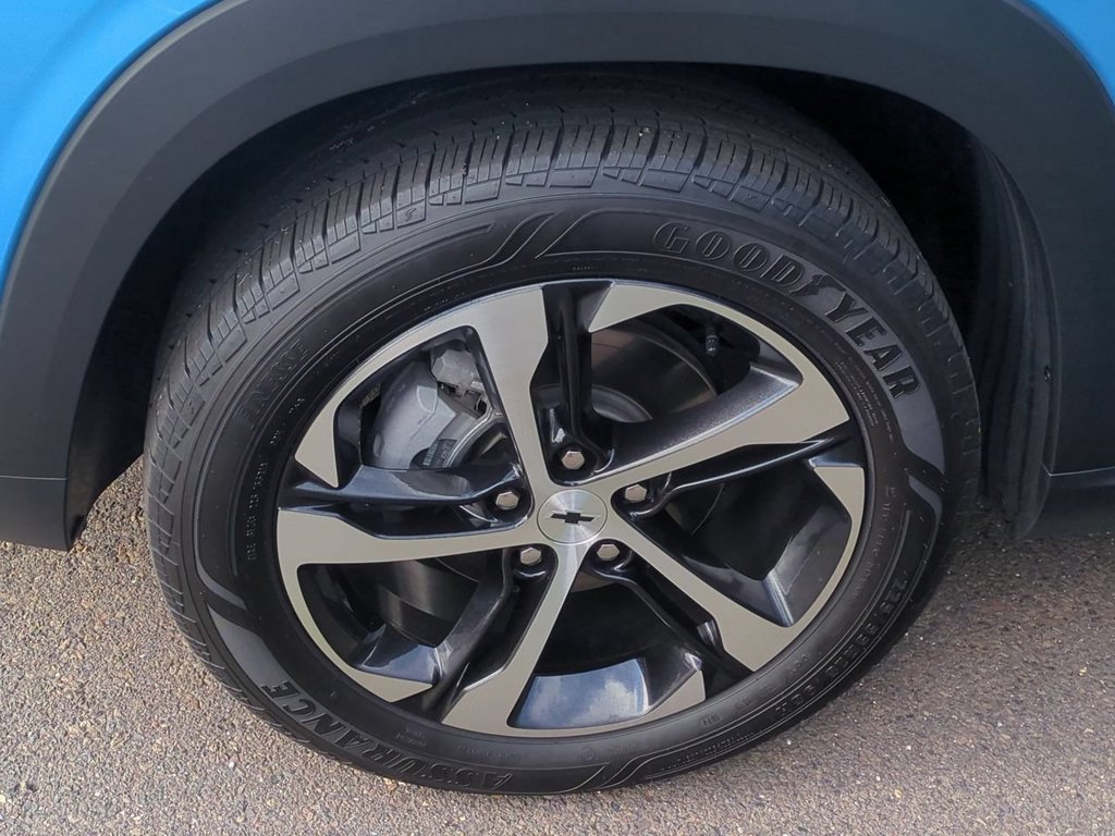 Used 2025 Chevrolet Trax RS w/ Driver Confidence Package FWD image 10