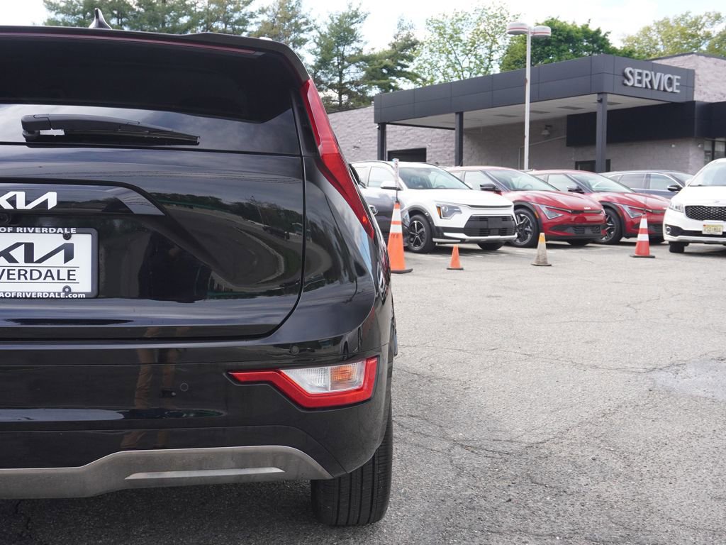 Used 2025 Kia Niro Wind w/ Wind Preserve Package FWD image 15