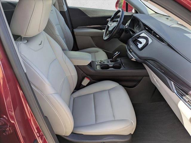 Used 2020 Cadillac XT4 Luxury w/ LPO, Premium Carpet Package FWD image 20