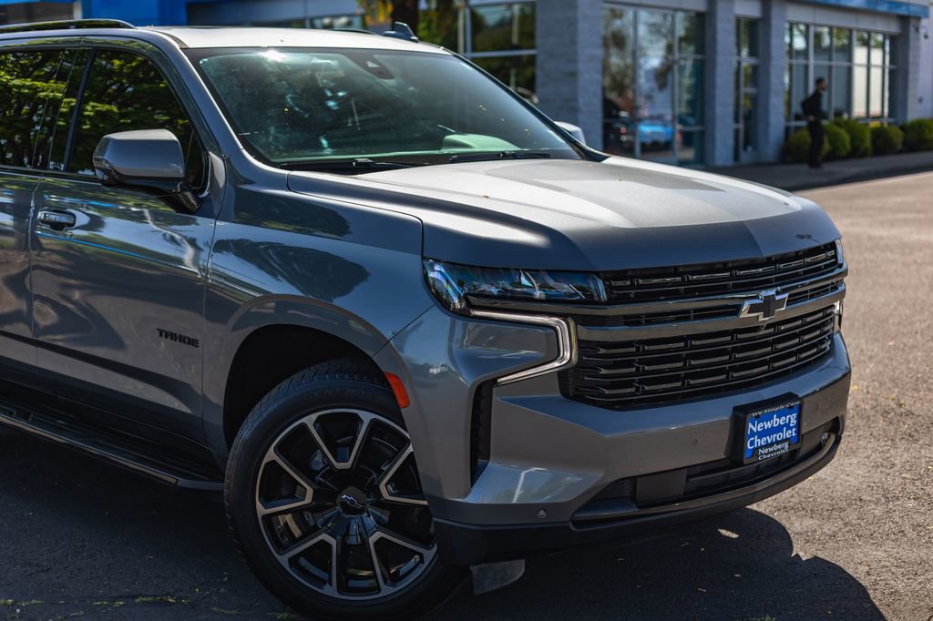 Used 2022 Chevrolet Tahoe RST w/ Sport Performance Package AWD/4WD image 3