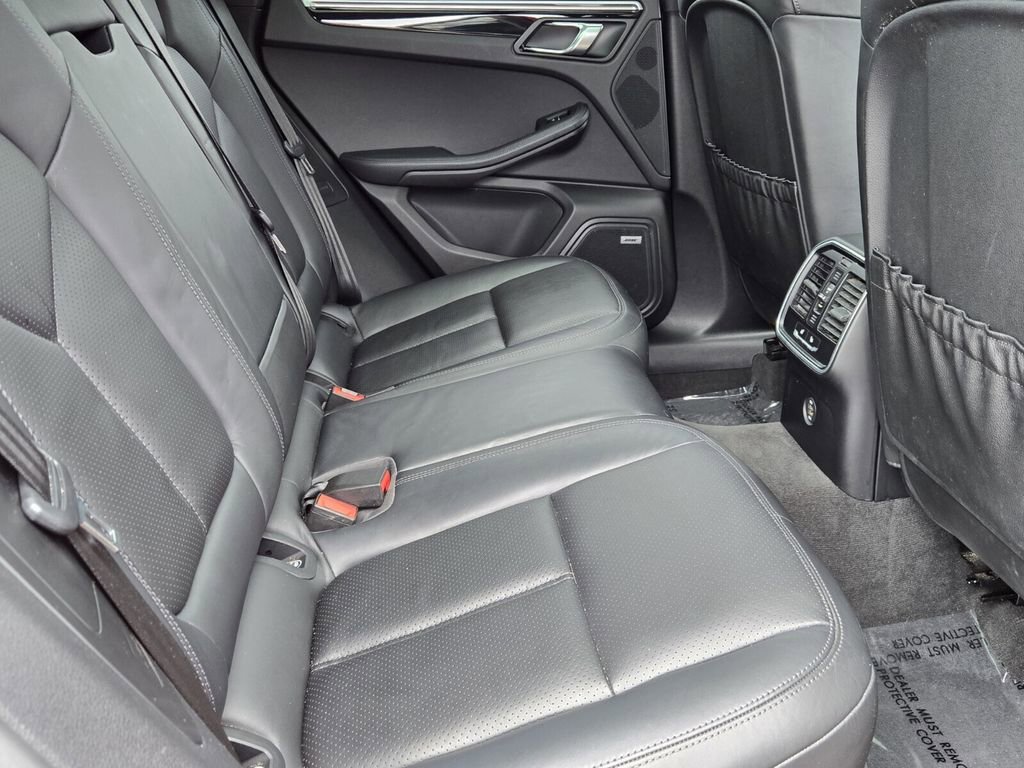 Used 2019 Porsche Macan S AWD/4WD image 15