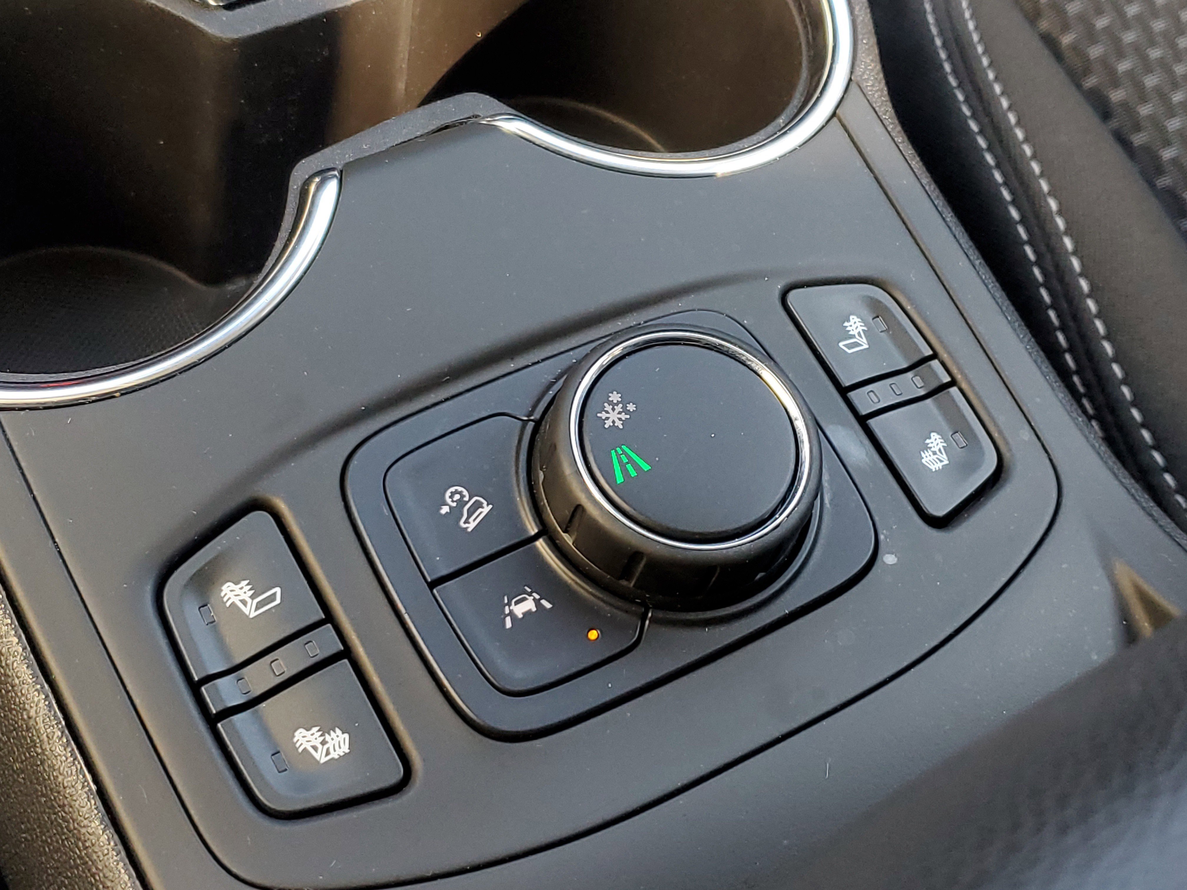 Used 2023 GMC Terrain SLE w/ Driver Convenience Package image 31