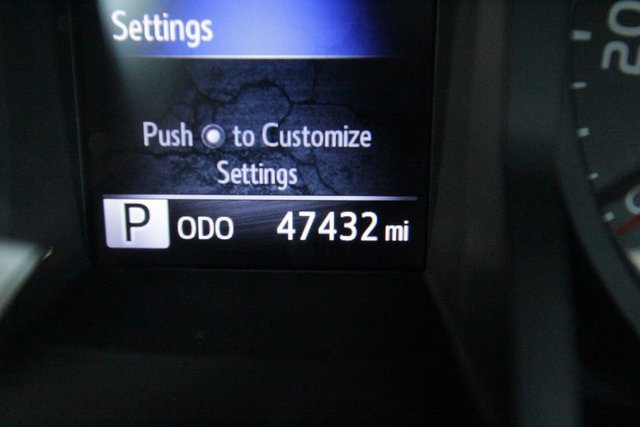 Used 2018 Toyota Tacoma SR5 image 24