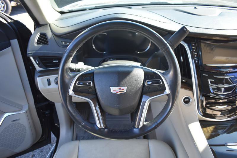 Used 2019 Cadillac Escalade ESV Luxury image 59