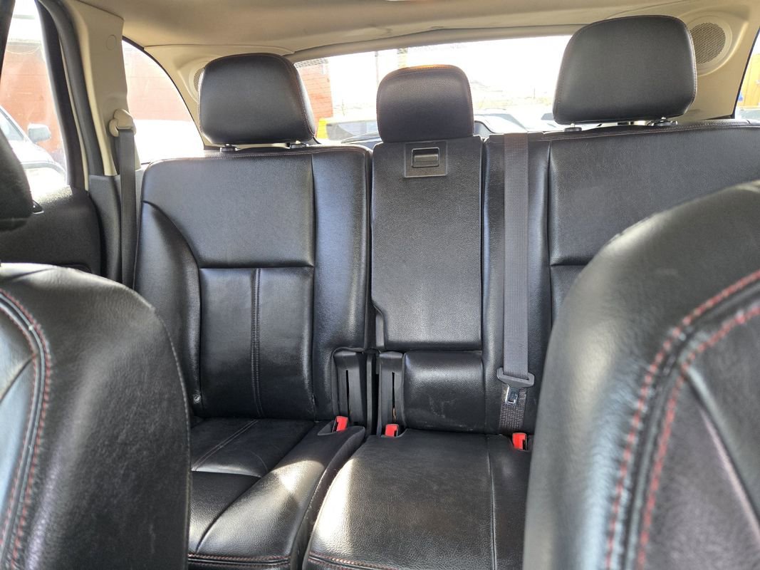 Used 2011 Ford Edge Limited w/ 301A Rapid Spec Order Code image 17