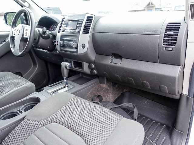 Used 2014 Nissan Frontier SV image 6