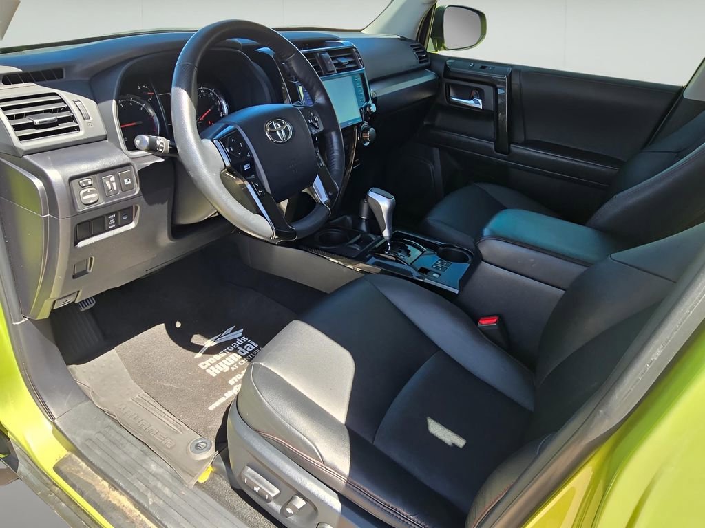 Used 2023 Toyota 4Runner TRD Off-Road Premium w/ Moonroof Package AWD/4WD image 17