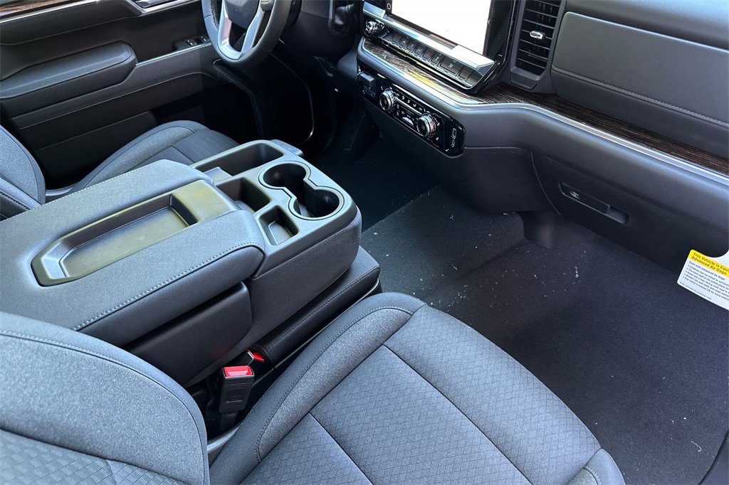 New 2025 GMC Sierra 1500 SLE image 13