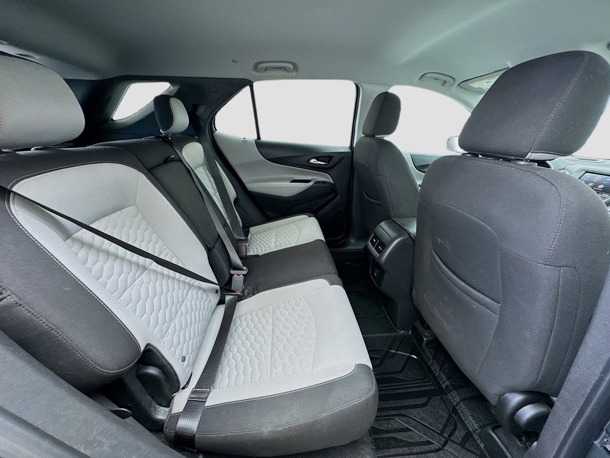 Used 2020 Chevrolet Equinox LS w/ LS Convenience Package FWD image 18