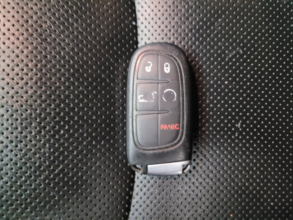 Used 2020 Jeep Cherokee Limited FWD image 32