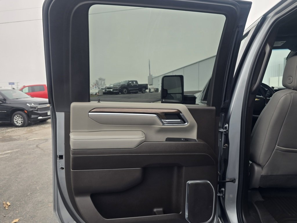 Used 2024 Chevrolet Silverado 2500 LT w/ Convenience Package image 18