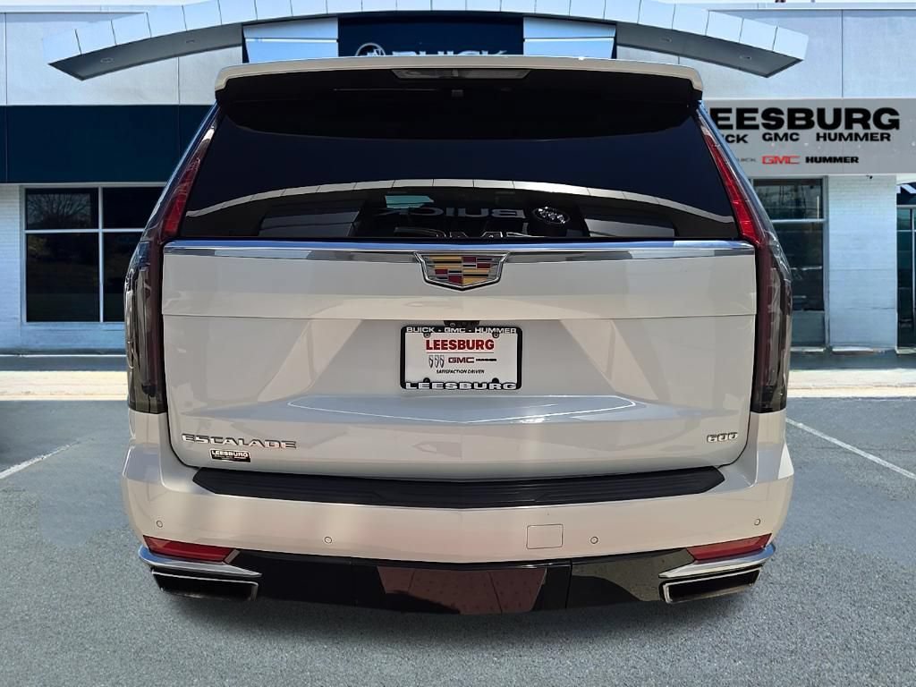 Used 2024 Cadillac Escalade Premium Luxury AWD/4WD image 6