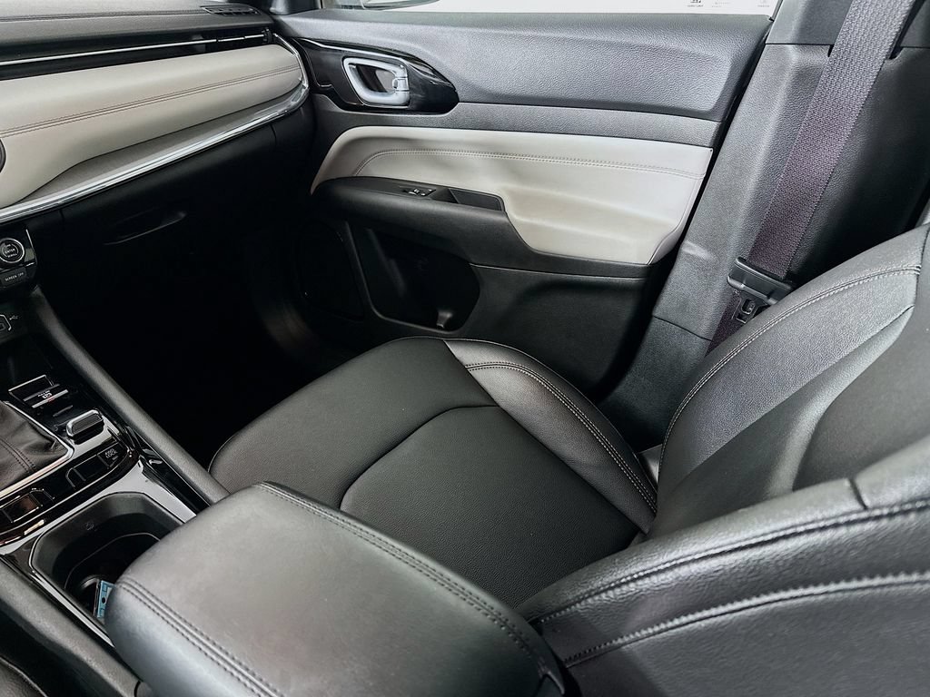 Certified 2024 Jeep Compass Limited AWD/4WD image 33
