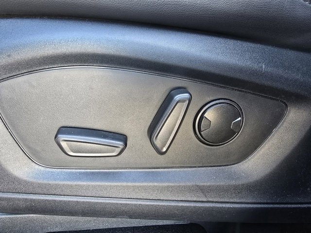 Used 2023 Ford Explorer XLT w/ Equipment Group 202A image 18