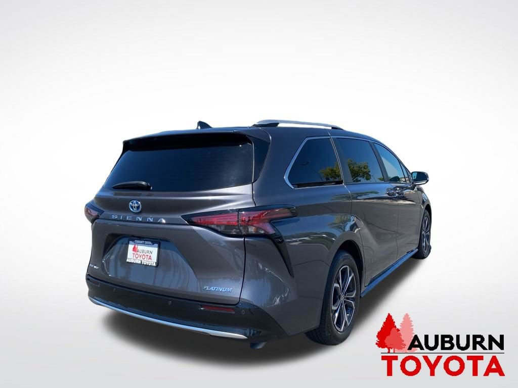 Used 2025 Toyota Sienna Platinum AWD/4WD image 6