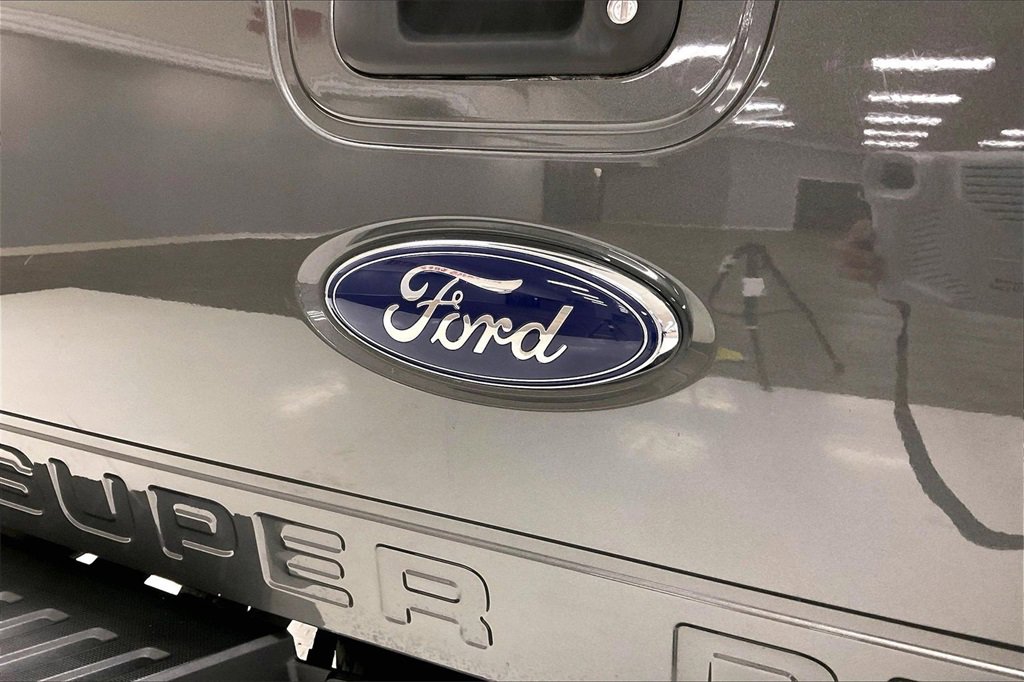 Used 2015 Ford F250 XL w/ Power Equipment Group image 25