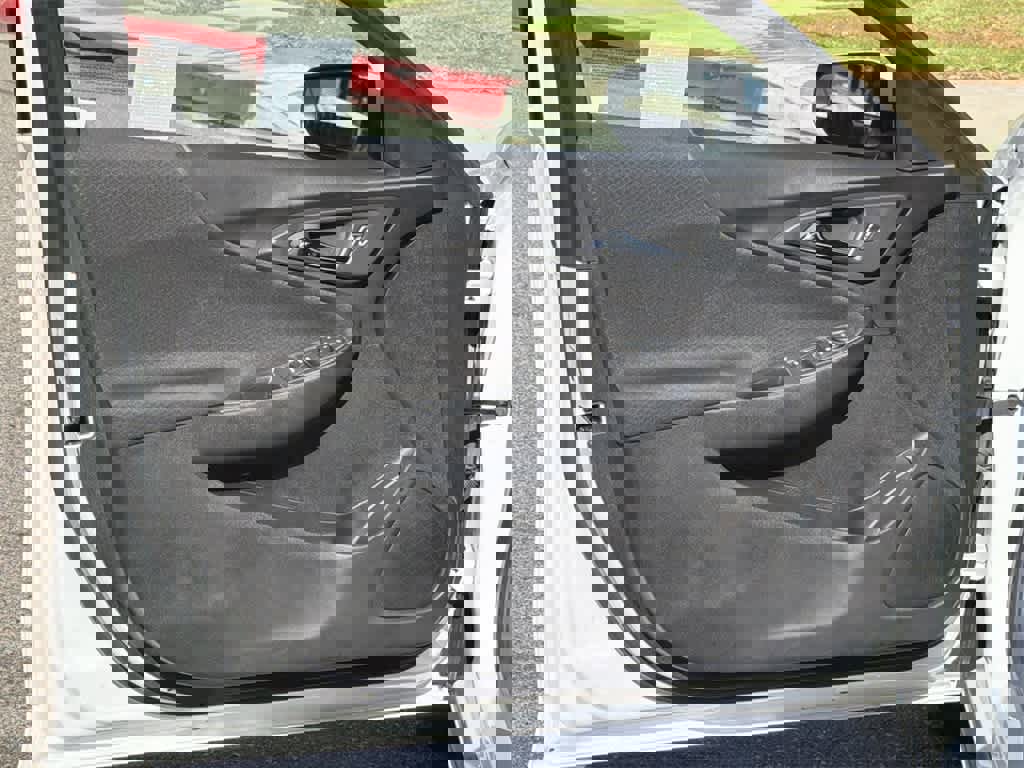 Used 2024 Chevrolet Malibu LT image 24