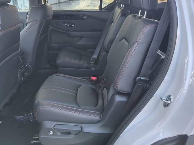 New 2026 Honda Pilot TrailSport image 12