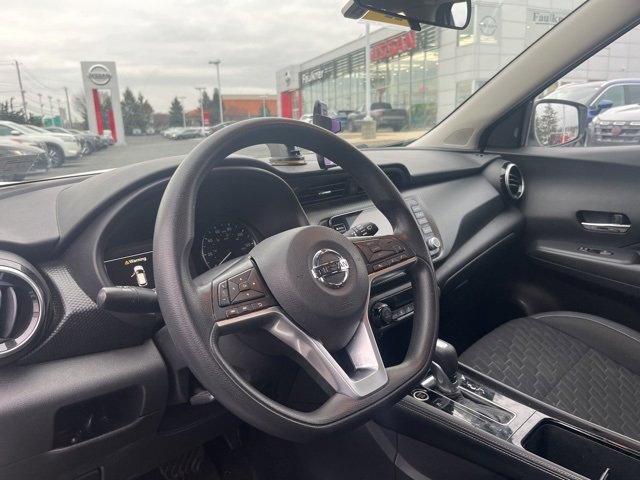 Used 2021 Nissan Kicks SV image 9