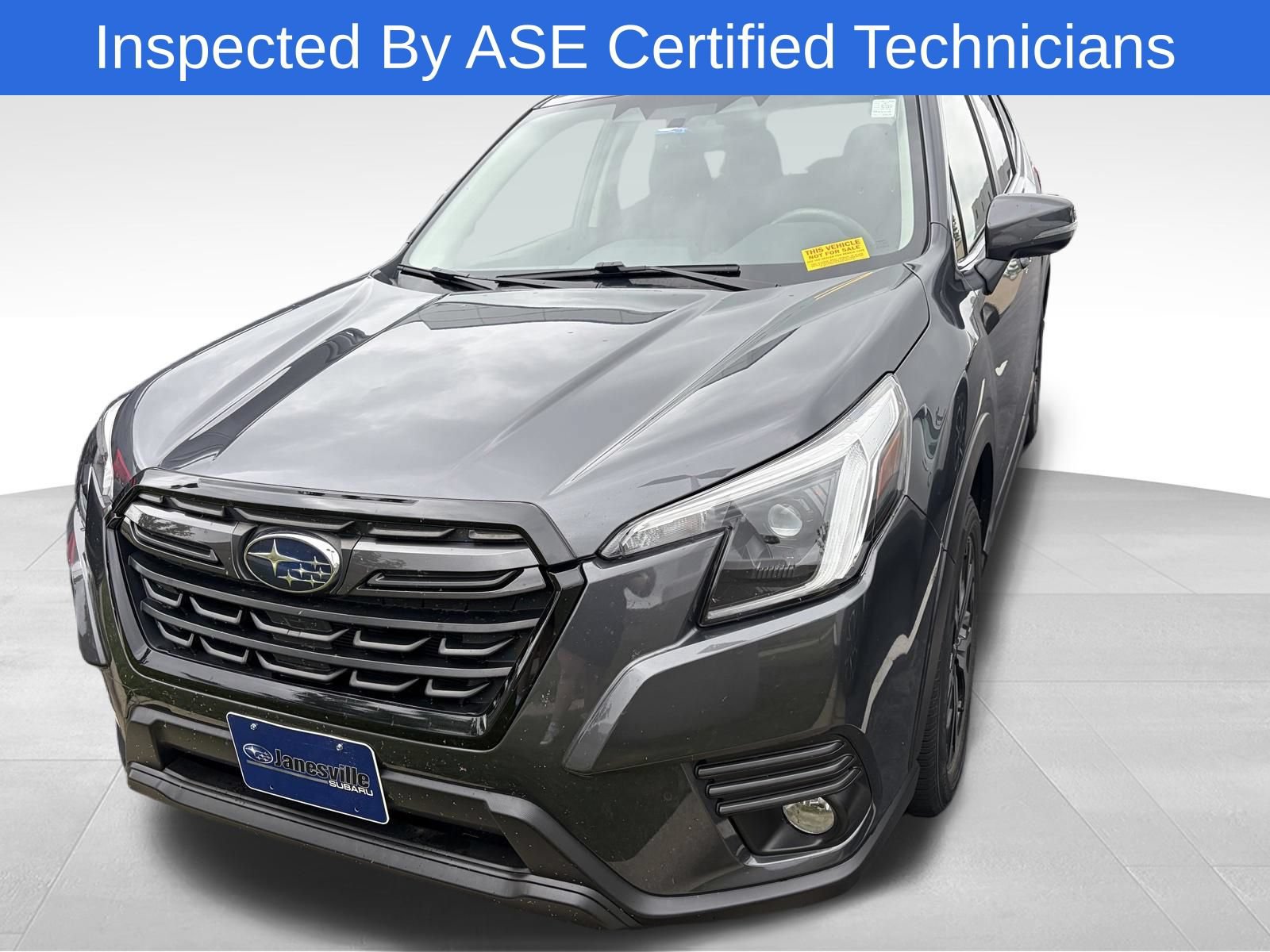 Used 2023 Subaru Forester Limited w/ Popular Package #3 AWD/4WD image 2