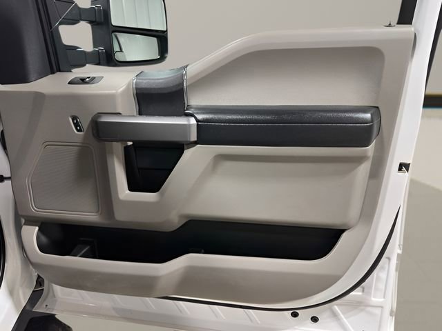 Used 2022 Ford F350 XLT w/ Snow Plow Prep Package AWD/4WD image 25