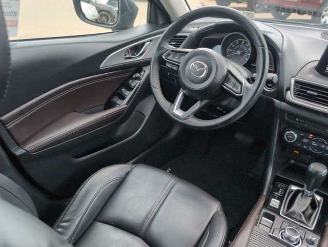 Used 2018 MAZDA MAZDA3 Touring image 15