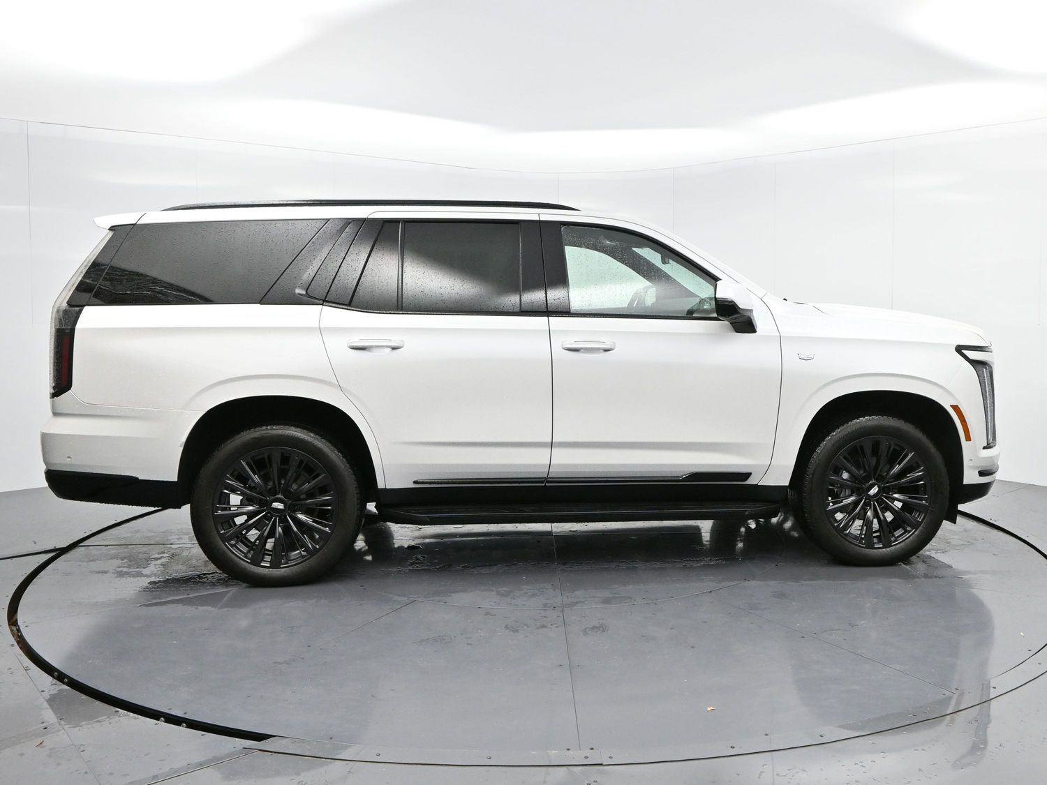 Certified 2025 Cadillac Escalade Sport w/ LPO, ONYX Package AWD/4WD image 8