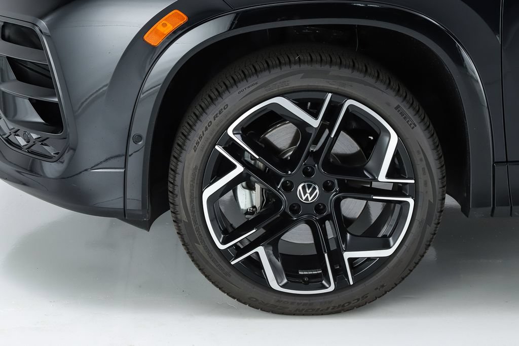 New 2026 Volkswagen Tiguan SEL R-Line AWD/4WD image 5