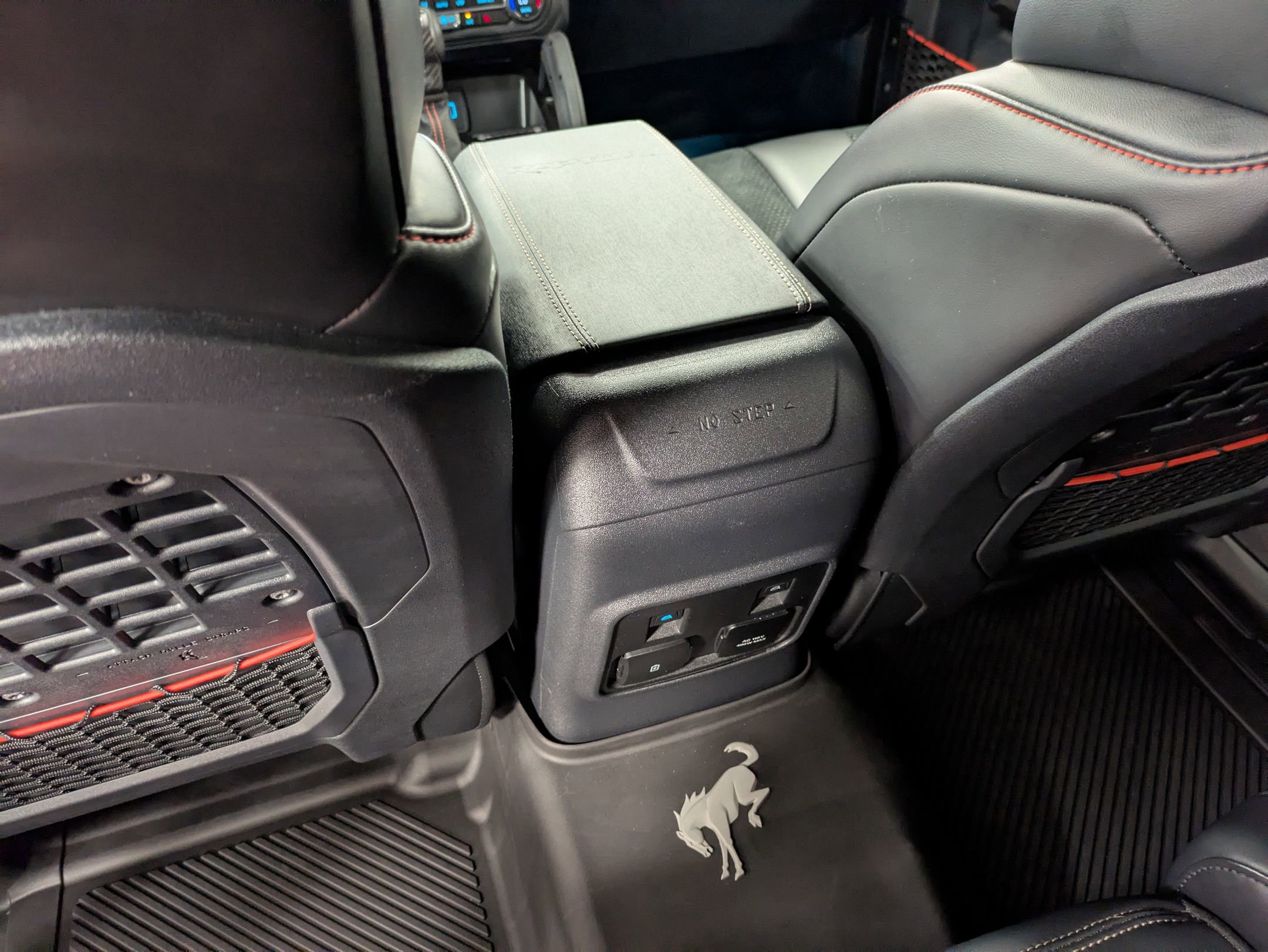 Used 2024 Ford Bronco Raptor w/ Interior Carbon Fiber Pack 6 image 33