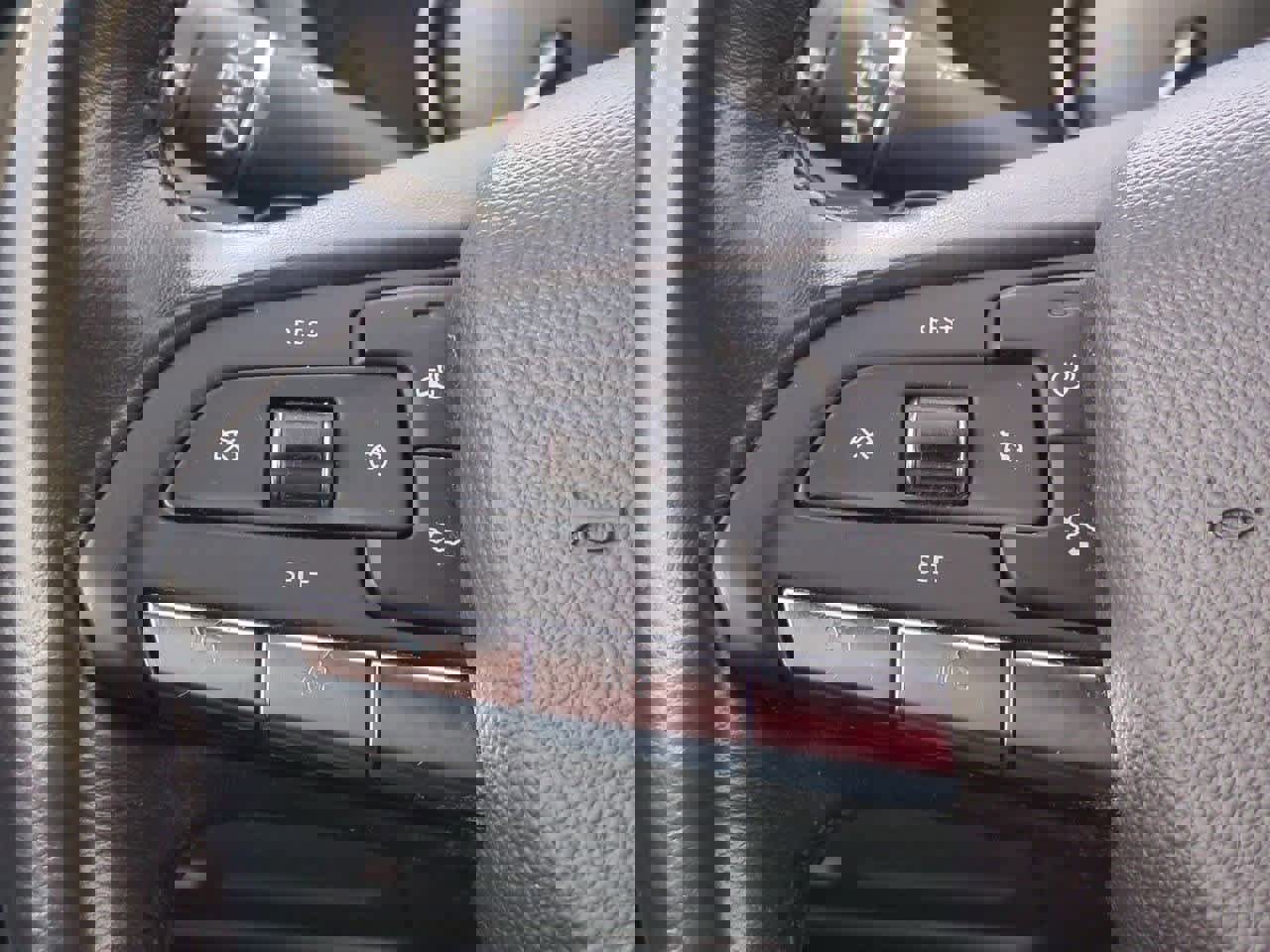 Used 2021 Cadillac XT4 Premium Luxury w/ Cold Weather Package image 25