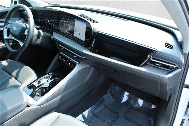 Used 2025 Audi Q5 Premium w/ Convenience Package AWD/4WD image 26