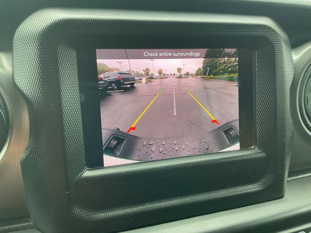 Used 2023 Jeep Gladiator Sport AWD/4WD image 25