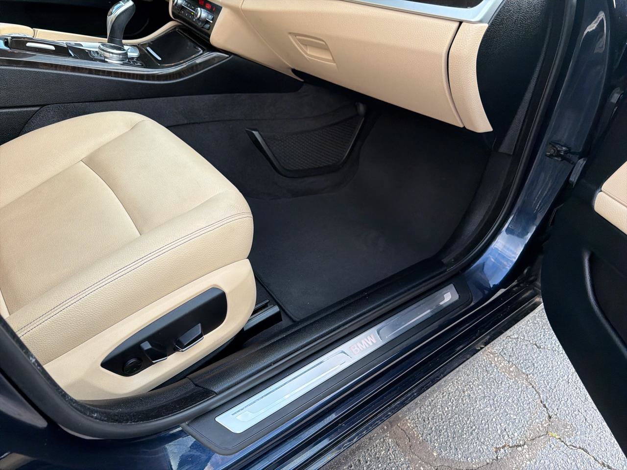 Used 2016 BMW 528i Sedan RWD image 22