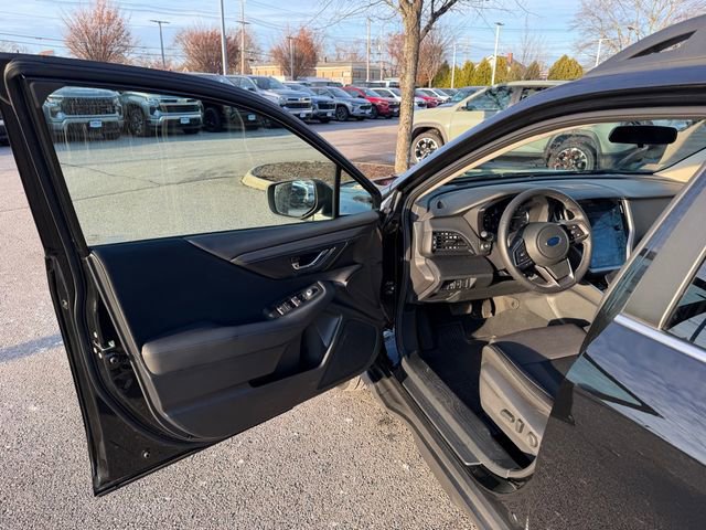 Used 2022 Subaru Outback Premium image 10