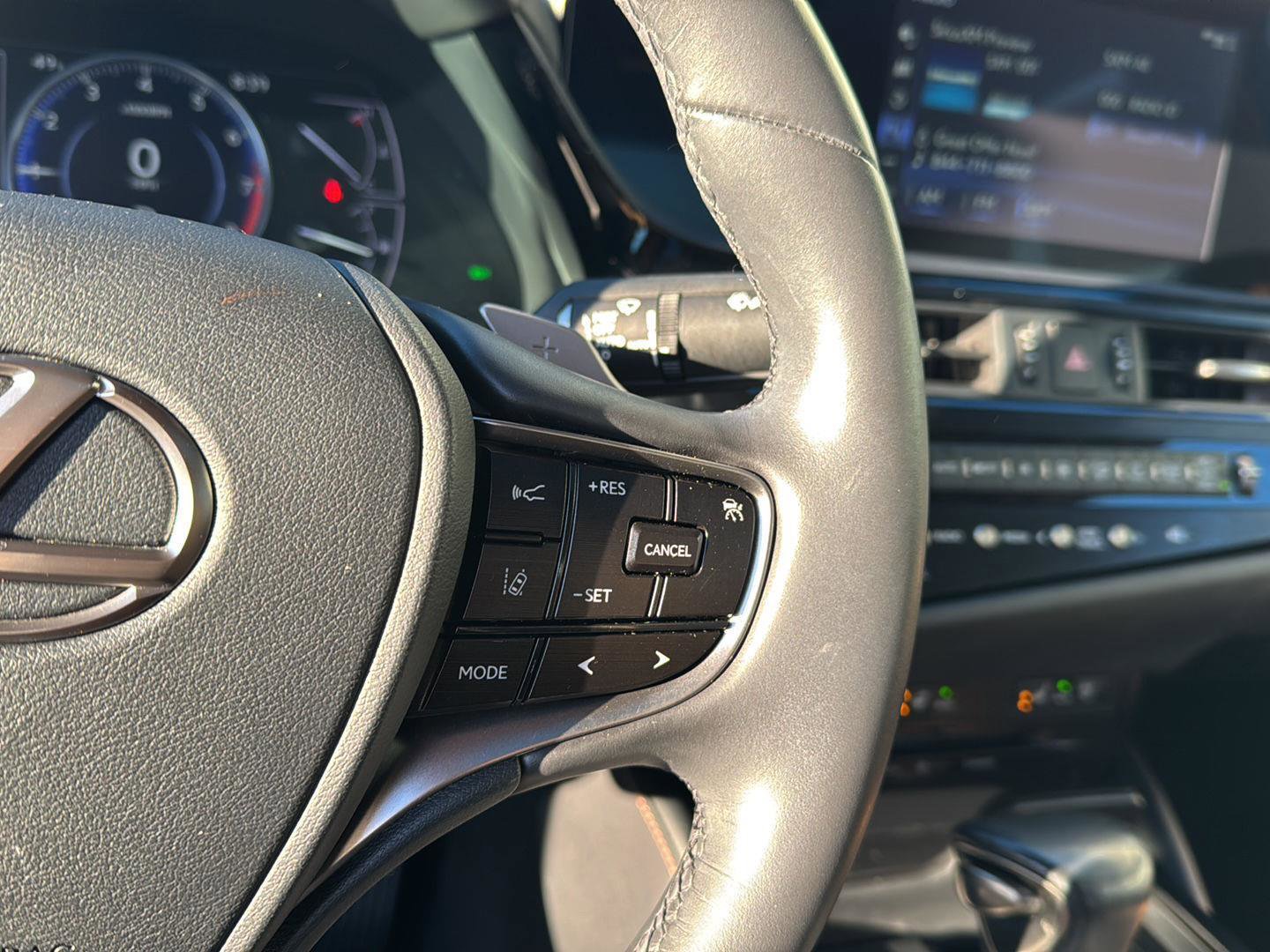 Certified 2022 Lexus ES 350 w/ Premium Package image 19