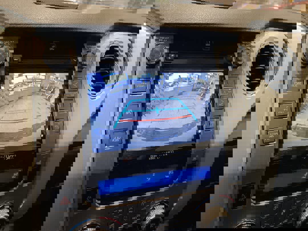 Used 2019 Toyota Tundra Platinum image 17