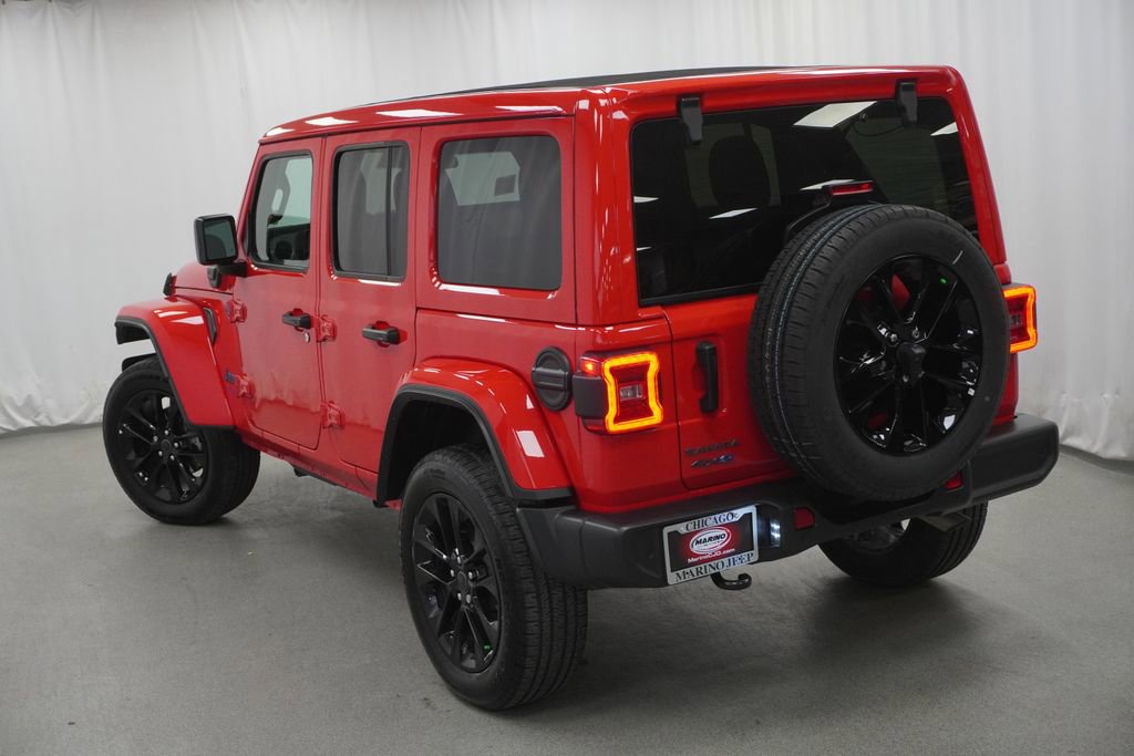 Certified 2025 Jeep Wrangler Unlimited Sahara w/ Safety Group AWD/4WD image 11