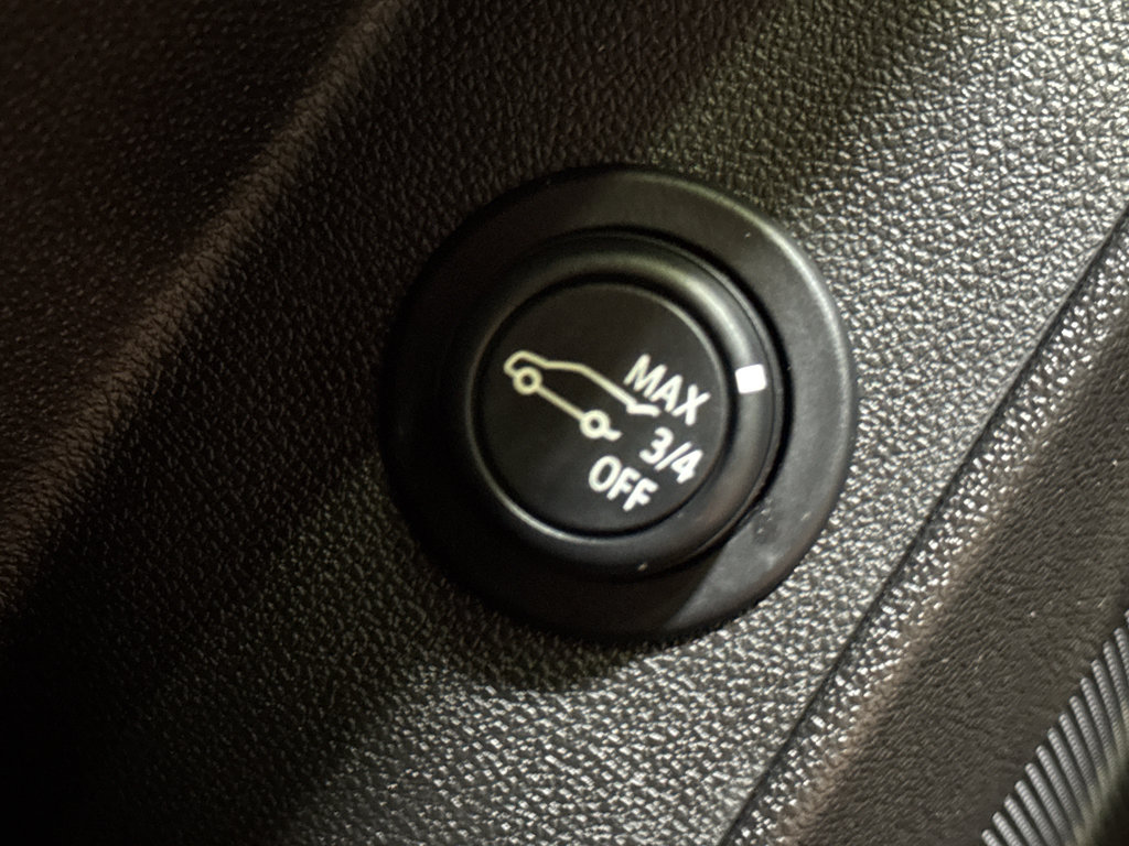 Used 2023 Chevrolet Equinox LT AWD/4WD image 35