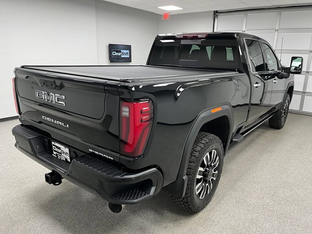 Used 2024 GMC Sierra 3500 Denali Ultimate AWD/4WD image 10
