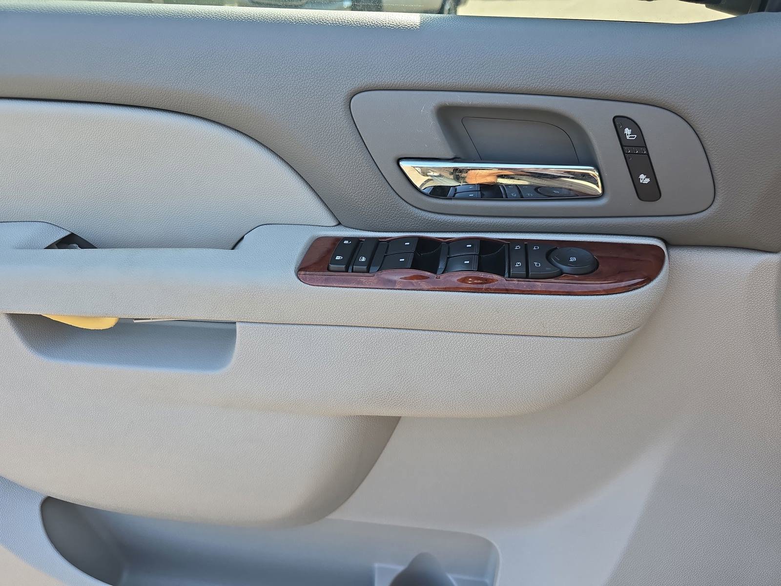 Used 2013 Chevrolet Avalanche LT w/ All-Star Edition image 30