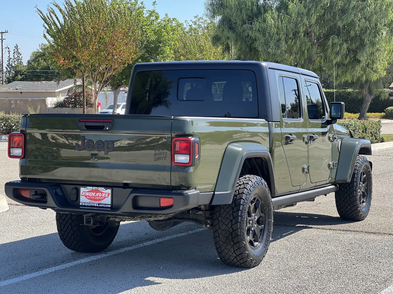 Used 2021 Jeep Gladiator Sport image 11