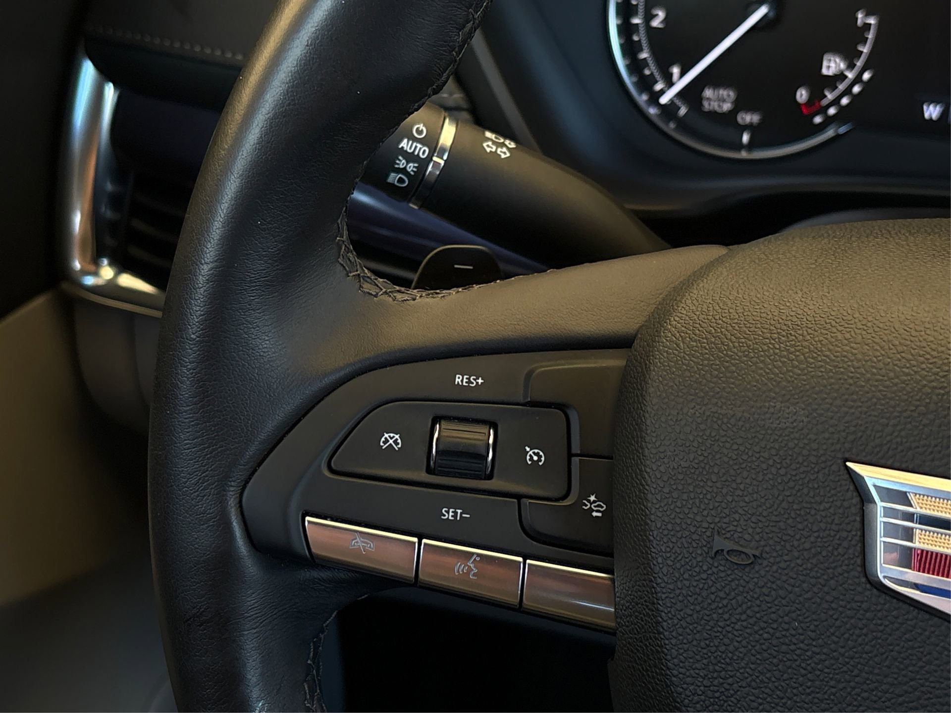 Used 2023 Cadillac XT4 Luxury w/ Driver Awareness Package image 29