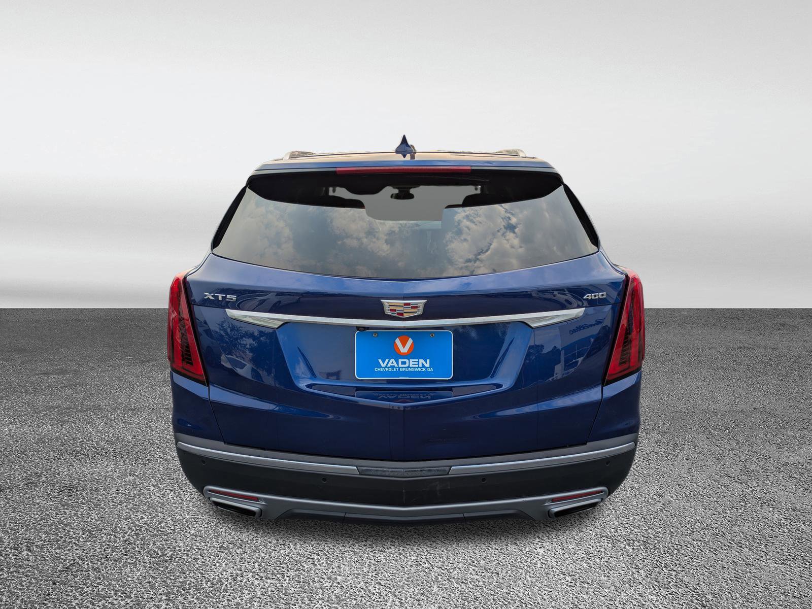 Certified 2023 Cadillac XT5 Premium Luxury w/ LPO, Floor Liner Package FWD image 27