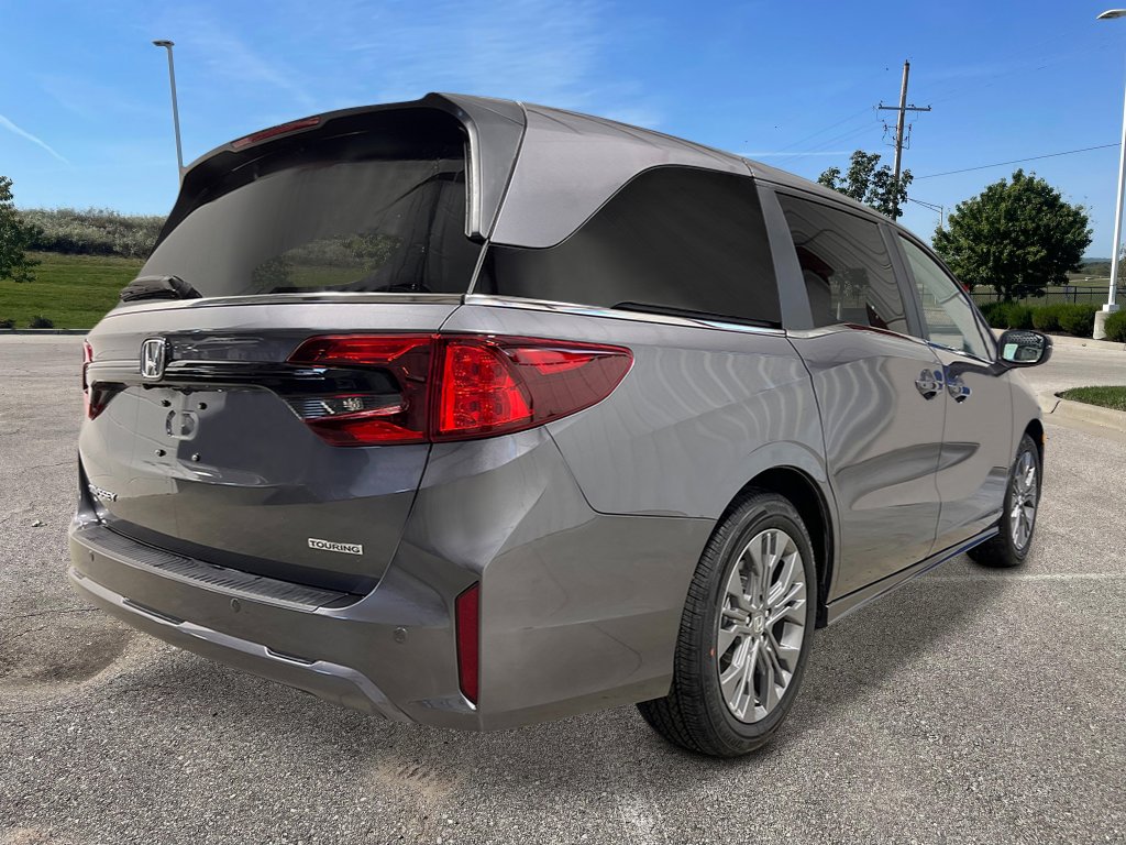 New 2026 Honda Odyssey Touring image 5