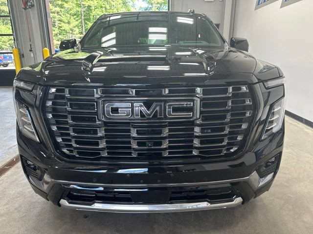 Used 2025 GMC Yukon XL Denali Ultimate AWD/4WD image 3
