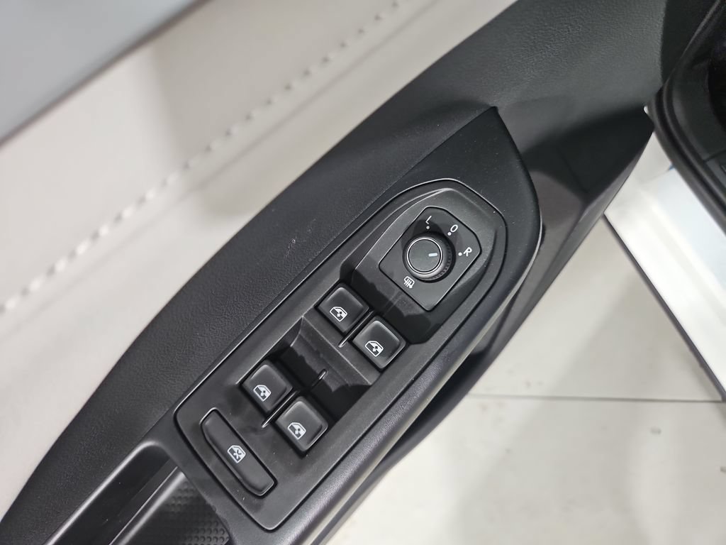 New 2026 Volkswagen Taos SE AWD/4WD image 11