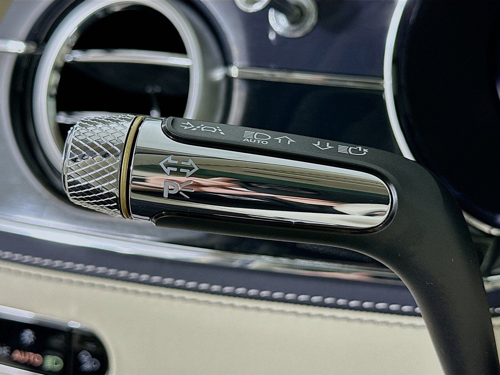 New 2026 Bentley Flying Spur V8 AWD/4WD image 22