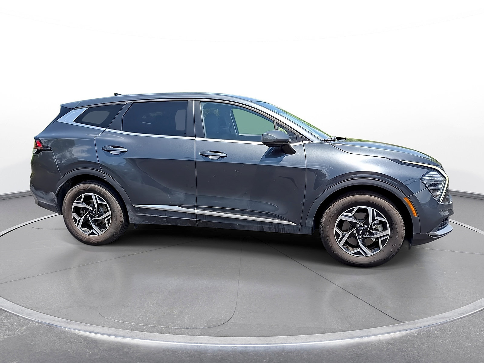 Used 2024 Kia Sportage LX FWD image 9