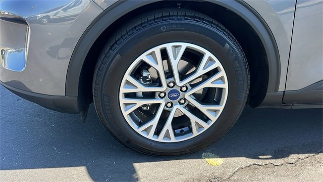 Used 2022 Ford Escape SEL w/ Technology Package image 10